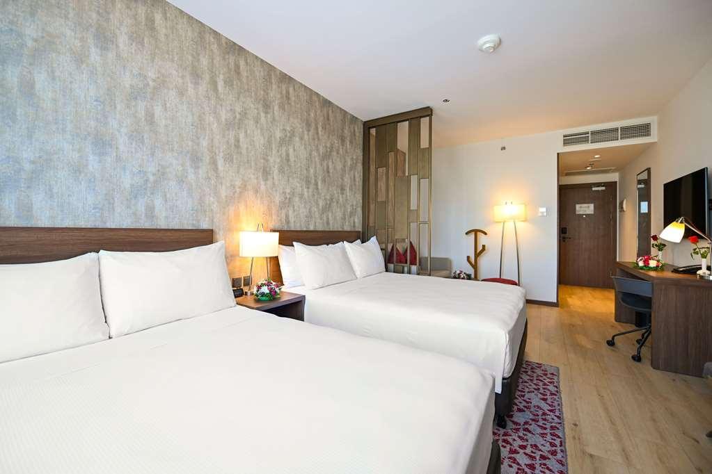 Comfort Olaya *